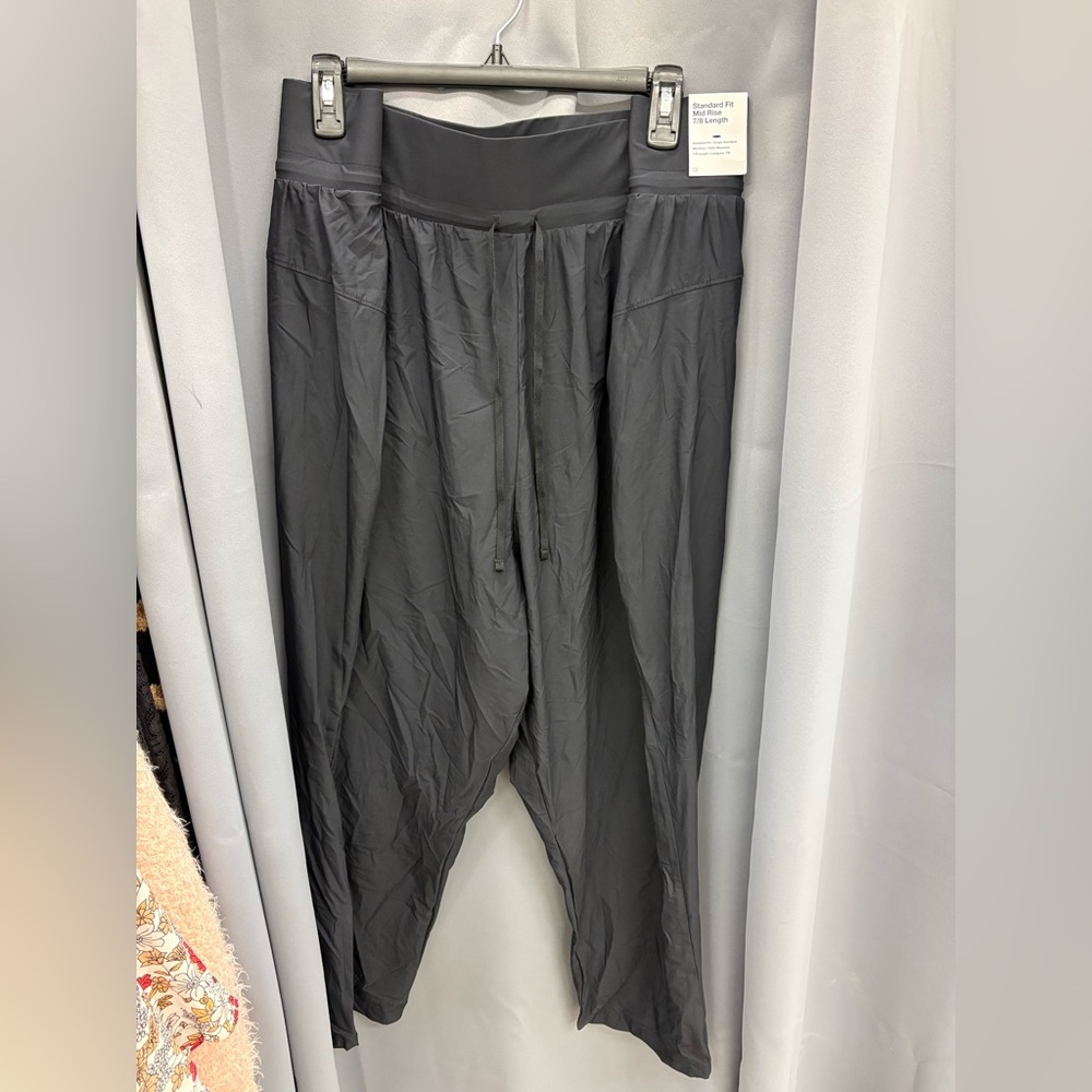 Nike Women's Dark Gray Leggings